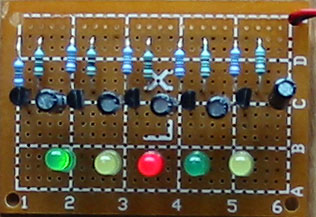 回路基板（1番目と3番目点灯）