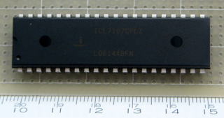 デジタル電圧計用ICのICL7107CPLZ